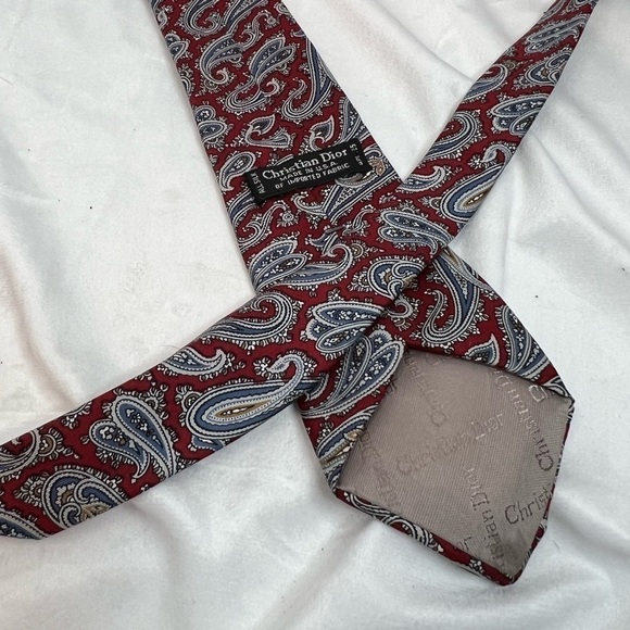 OSCAR DE LA RENTA Handsome Paisley Men’s Silk Tie - Picture 2 of 5